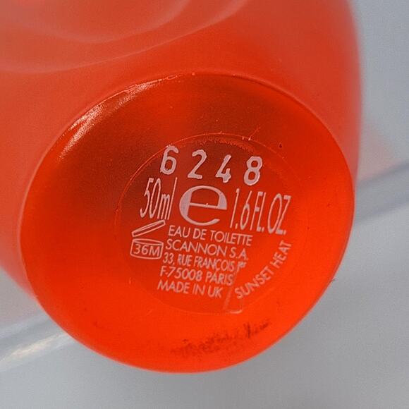 Escada Sunset Heat 1.6 fl oz EDT Body Lotion 5 oz - Picture 4 of 5